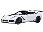 2019 Chevrolet Corvette C7 ZR1 Arctic White with Carbon Top 1/18 Model Car by Autoart