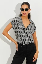 Cool & Sexy Women's Black and White Patterned V-Neck Blouse