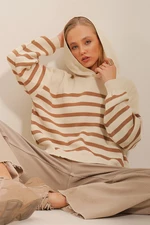 Trend Alaçatı Stili Dámské sušenky s kapucí pruhovaný zimní pletený svetr