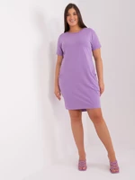 Světle fialové základní šaty plus size s krátkým rukávem