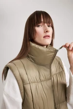 DEFACTO Regular Fit Vest
