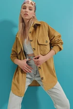 Trend Alaçatı Stili Women's Camel Velvet Cotton Double Pocket Oversize Jacket Shirt Trend Alaçatı Stili Women's Camel Velvet Cotton Double Pocket Oversize Jacket Shirt