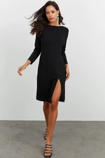 Cool & sexy dámské černé šaty s rozparkem
