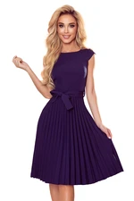 Numoco pleated dress with tie