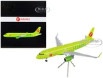 Airbus A320 Commercial Aircraft "S7 Airlines" Lime Green "Gemini 200" Series 1/200 Diecast Model Airplane by GeminiJets