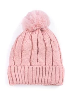 Růžová zimní pletená čepice