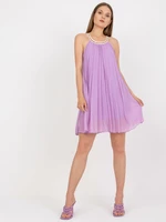 Světle fialové plisované šaty jedné velikosti s kulatým výstřihem