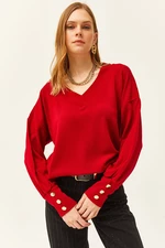 Dámsky červený sveter Olalook s výstrihom do V a gombíkovými detailmi