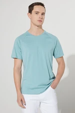 AC&Co / Altınyıldız Classics Men's Petrol Long Fit Crew Neck Cotton Short Sleeved T-Shirt.