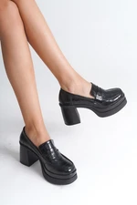 Capone Outfitters 1003 Round Toe Mid Heel Women's Loafer