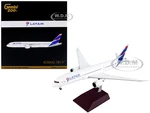 Boeing 787-9 Commercial Aircraft "LATAM Airlines" White with Blue Tail "Gemini 200" Series 1/200 Diecast Model Airplane by GeminiJets