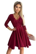 Dress with lace neckline Numoco