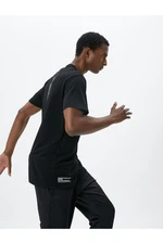 Koton Sports T-shirt with the slogan Printed Crew Neck Short Sleeved. Koton Sports T-shirt with the slogan Printed Crew Neck Short Sleeved.