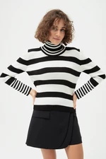 Lafaba Women's Black Turtleneck Striped Knitwear Sweater