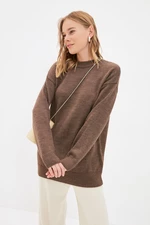 Trendyol Brązowy Sweter Z Dzianiny Z Zabudowanym Dekoltem