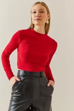 XHAN Red Back Window Detailed Turtleneck Crop Blouse