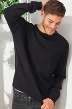 V0349 DEWBERRY MEN'S OVERSIZE SWEATER-PLAIN NAVY BLUE