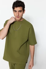 Trendyol Limited Edition Khaki pánske oversize 100% bavlnené s etiketou, textúrované basic hrubé hrubé tričko.