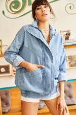Olalook Dámska modrá vrecková džínsová bunda so zipsom a patentkou