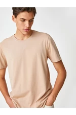Koton Basic T-shirt with Label Detail Short Sleeves Crew Neck Cotton.
