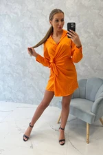 Šaty se zavazováním v pase oranžové