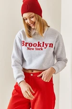 XHAN Gray Crew Neck Sweatshirt with Text Detail