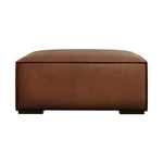 Skórzany podnóżek Madame – Windsor & Co Sofas