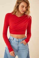 Happiness İstanbul Women's Red Pleated Crop Knitted Blouse