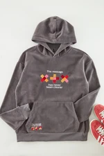 Trendyol Anthracite Men's Relaxed Fit Hooded Long Sleeve Kangaroo Pocket Embroidered Thick Sweatshirt Trendyol Anthracite Men's Relaxed Fit Hooded Long Sleeve Kangaroo Pocket Embroidered Thick Sweatshirt